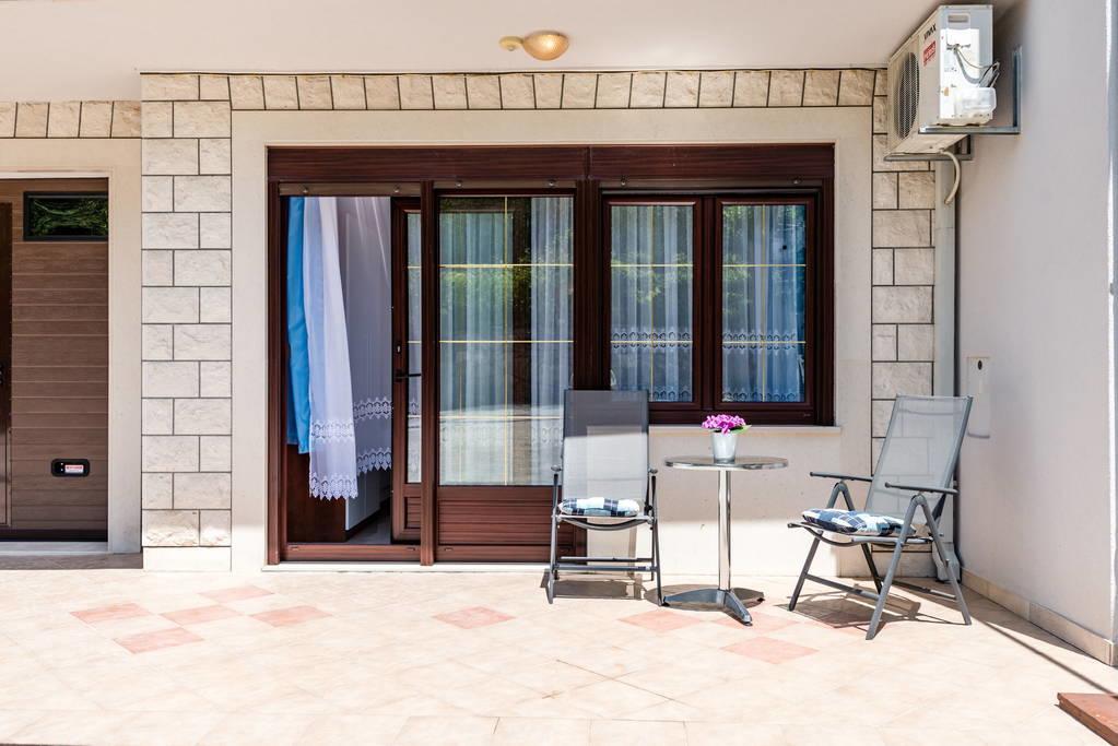 Apartments Silvi Podstrana Exterior photo